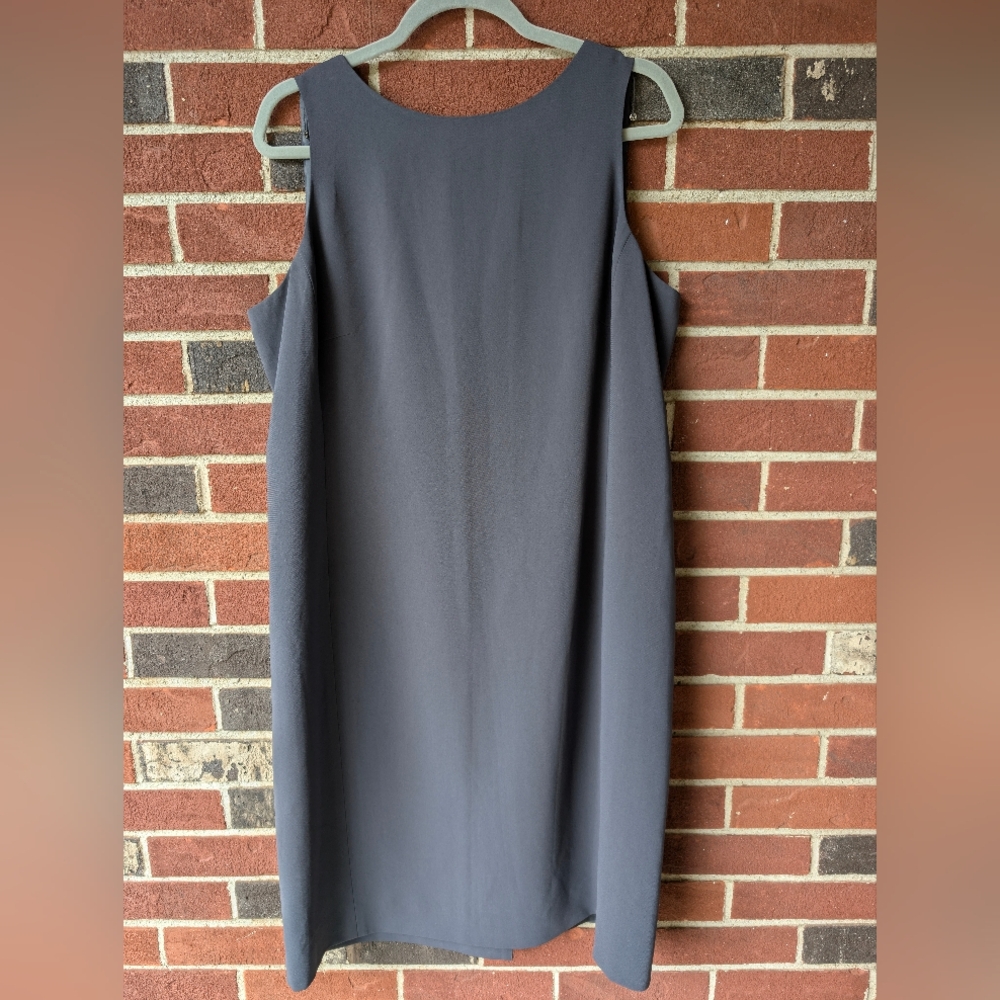 Jones New York Gray Sleeveless Midi Dress